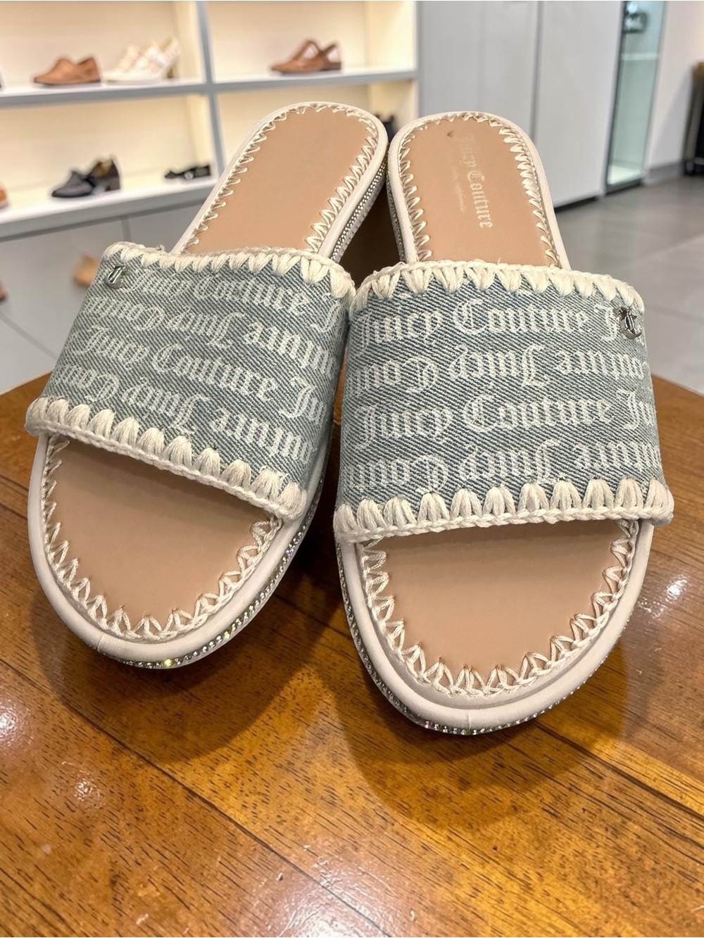 Juicy Couture Cream & Light blue Logo Slide Sandals